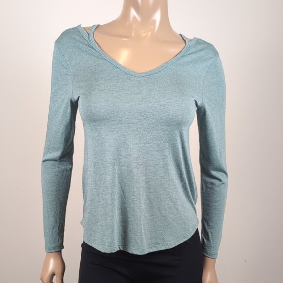 3/$20 Old Navy Active Go Dry Top Long Sleeve Teal Green Strappy Back Loose Fit - Picture 9 of 9